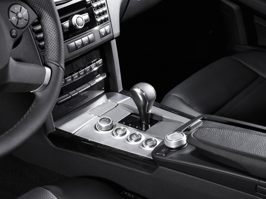  Mercedes-Benz E63 AMG 2010 года  (фото 1 из 57)